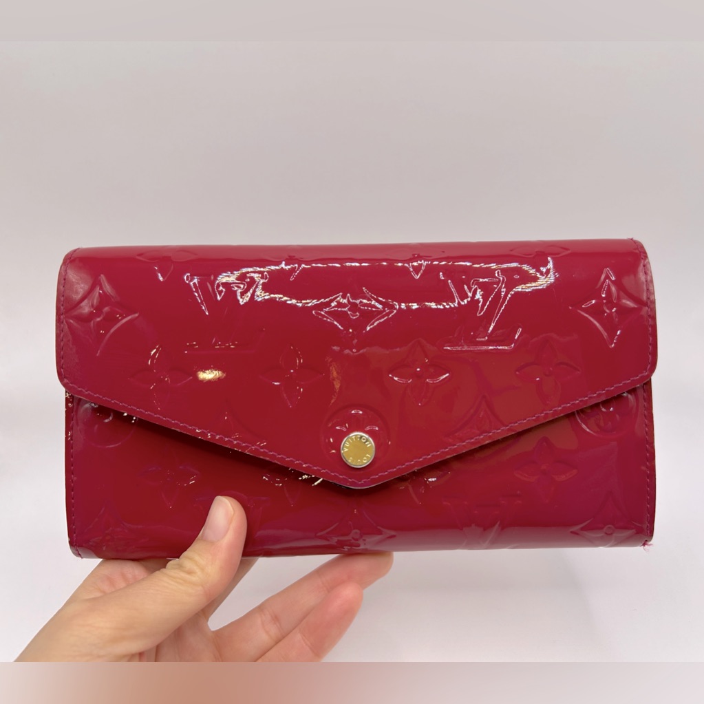Louis Vuitton Vernis Red Sarah Wallet With Dust Bag